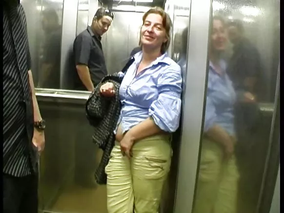 Gangbang ለ chubby lola ፈረንሳይኛ bbw የፊንጢጣ ፌኪንግ.